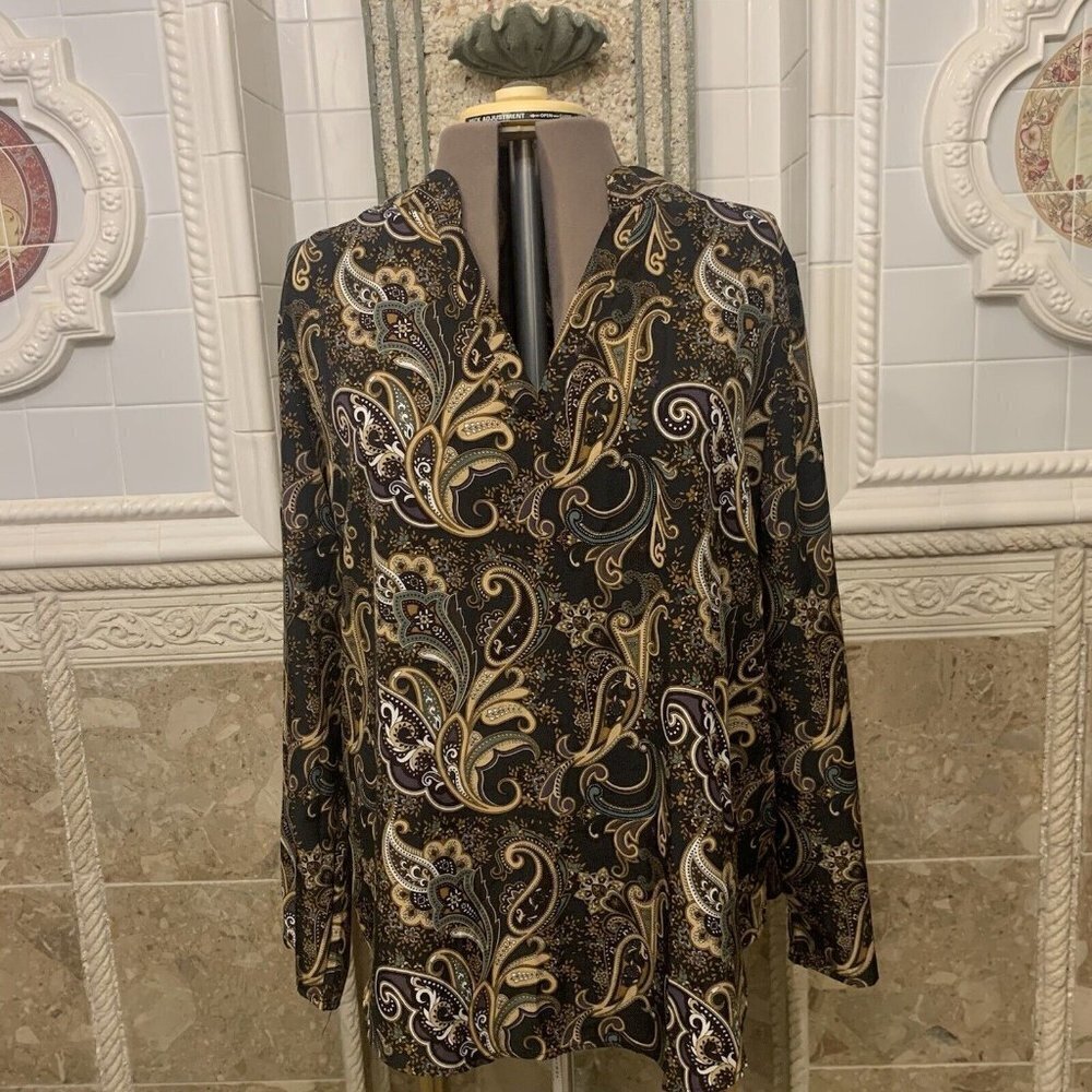 Roswear. Size XXL. Paisley Pullover Long Sleeve Top. Lightweight. B40